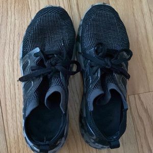 Kids sneakers